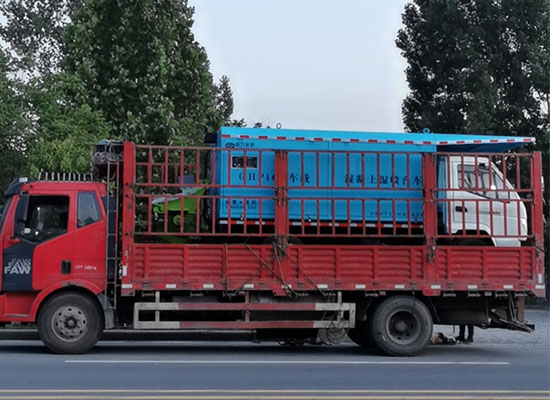 雄安車載混凝土濕噴臺車、空壓機(jī)發(fā)貨現(xiàn)場